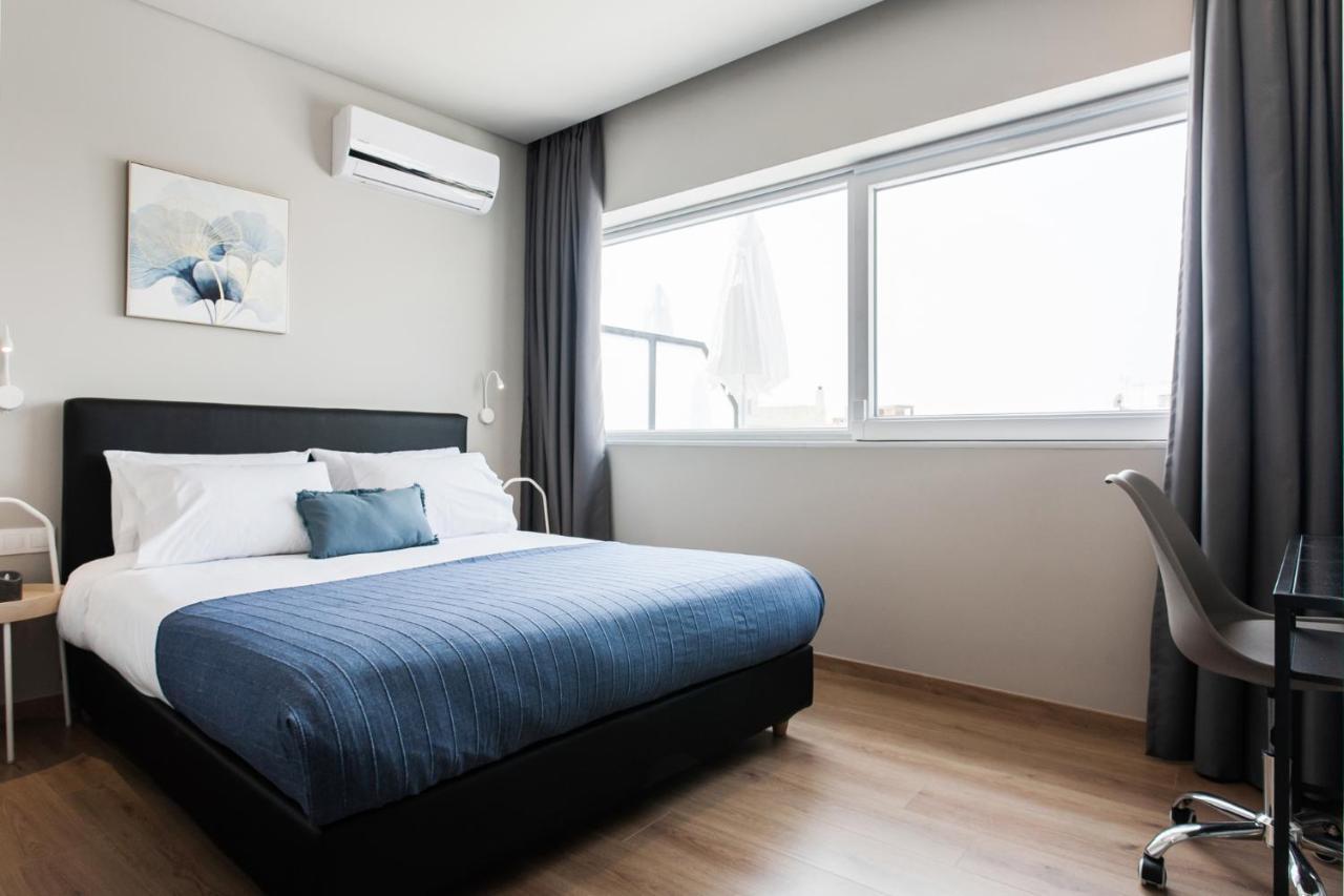Wyz Attiki Aparthotel Atenas Exterior foto